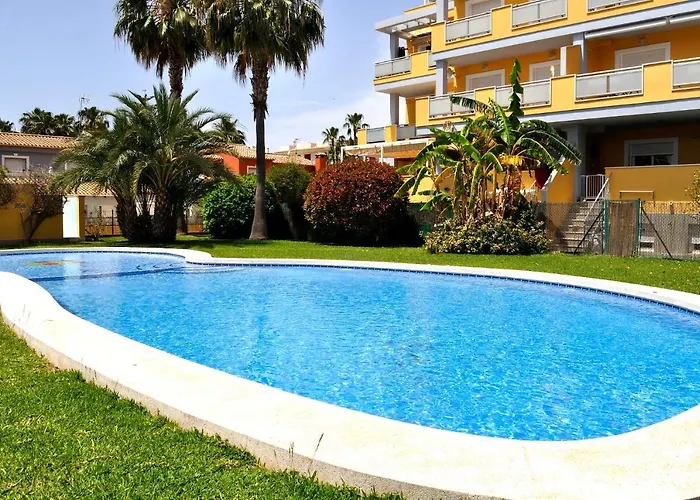 Carrer Salpa Diii, 2 Dormitorios, By Bookindenia Денія