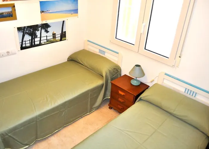 Carrer Salpa Diii, 2 Dormitorios, By Bookindenia Апартаменти *